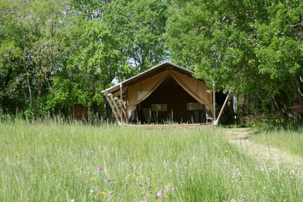 Bed and Breakfast Alabrena Feneyrols Экстерьер фото