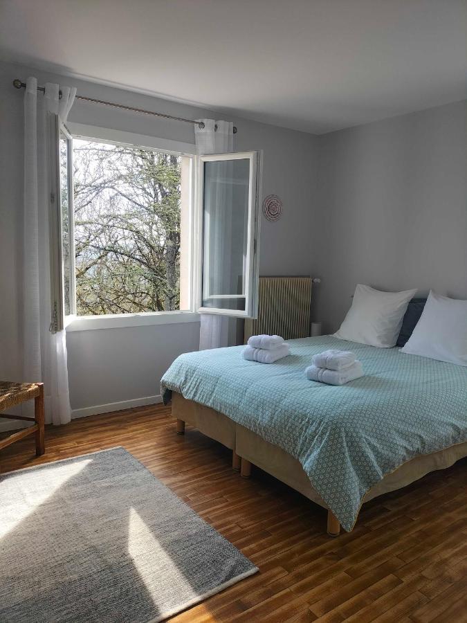 Bed and Breakfast Alabrena Feneyrols Экстерьер фото